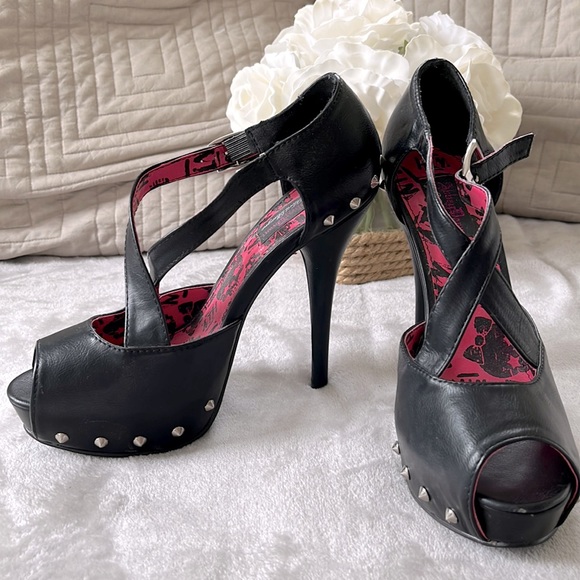 Abbey Dawn Avril Lavigne studded heels 8US women - Picture 3 of 9